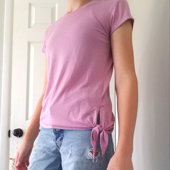 Old Navy Active T-shirt - Picture 2 of 7